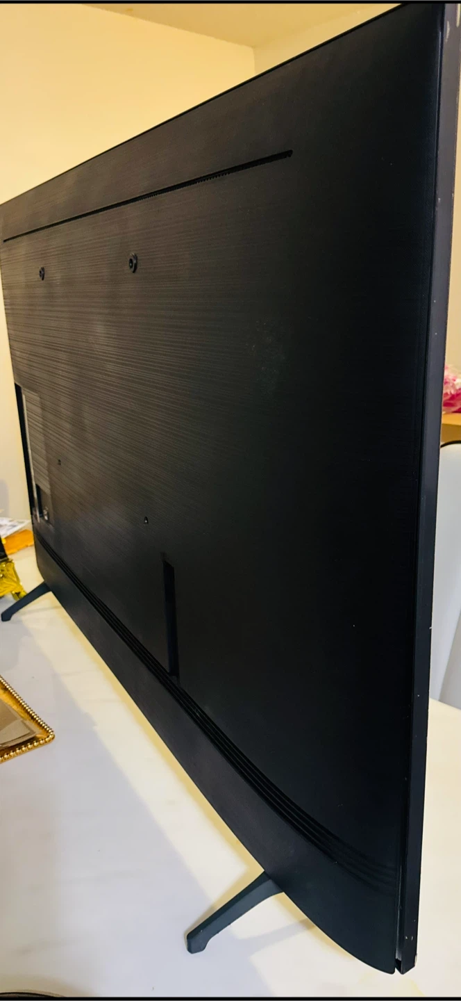 65 inch Samsung TV - Great Condition - photo 2