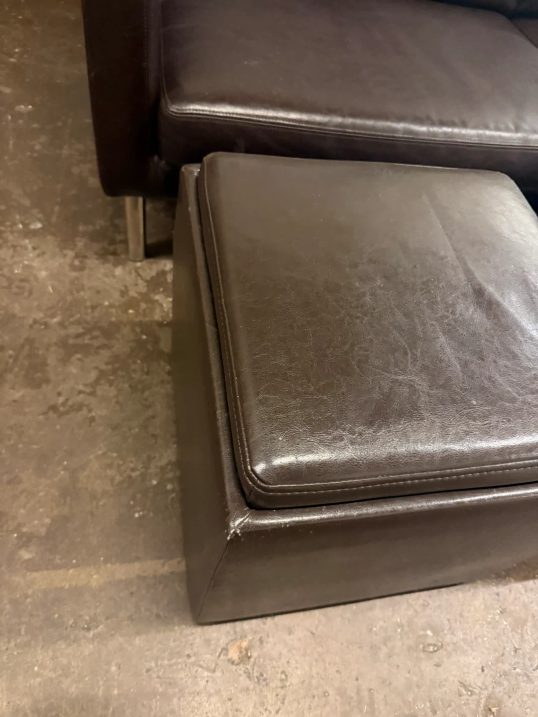 Modern Dark Brown Leather Sofa + 2 Storage Ottomans (Delivered!) - photo 3