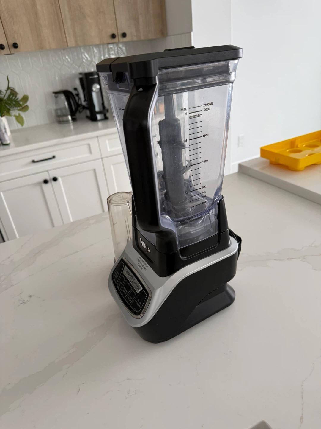 Ninja Professional 1100W Blender + Nutri Ninja Cups - photo 5