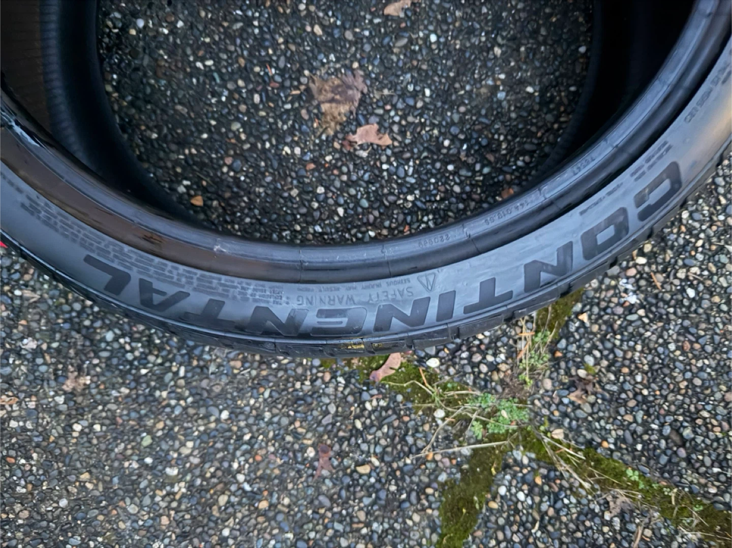 Continental ExtremeContact Tires 245/35 ZR 21 - photo 4