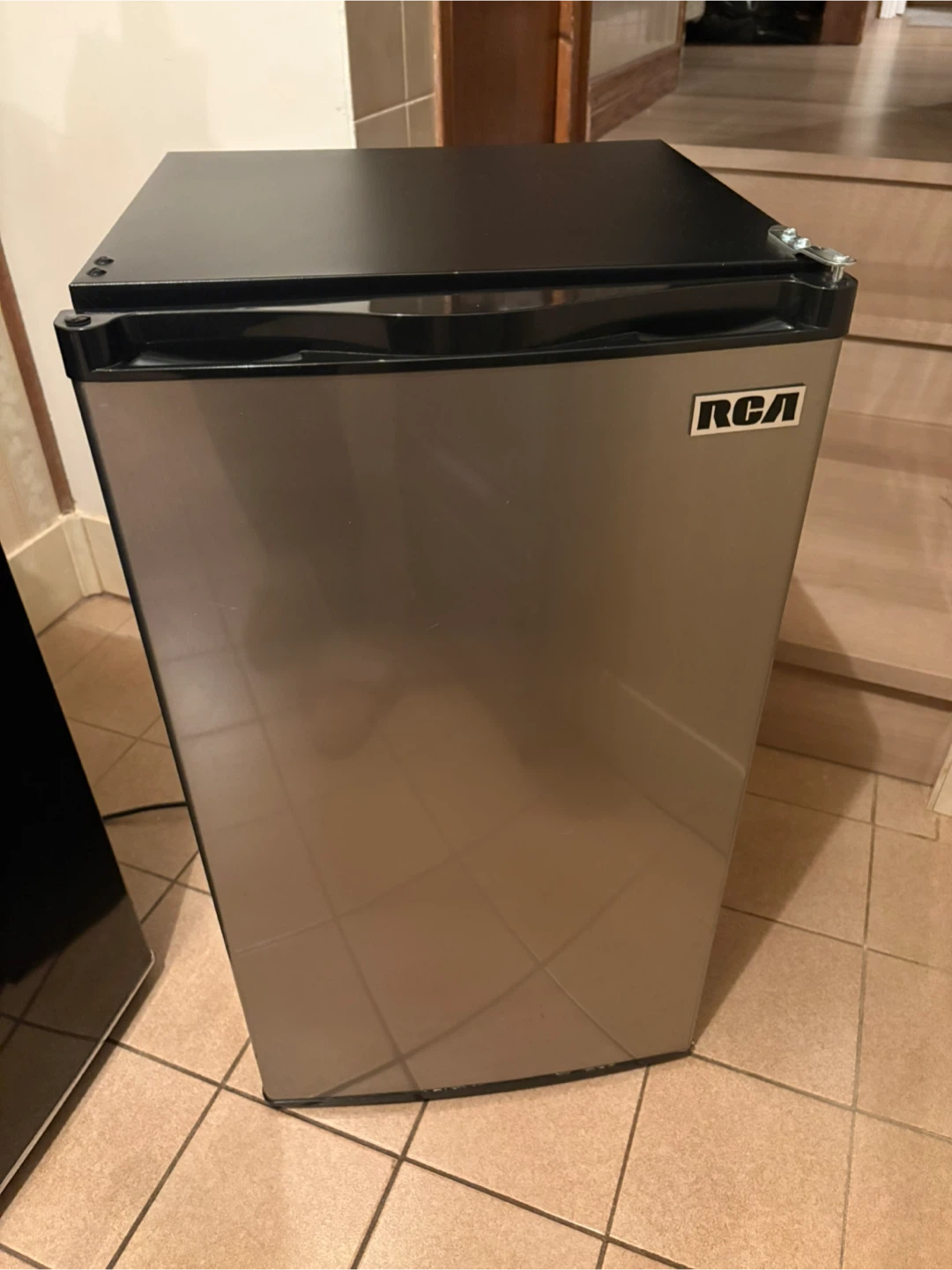 RCA Compact Mini Fridge - photo 2