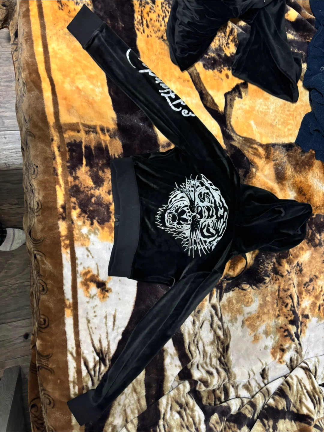 Ed Hardy Black Velour Tracksuit - photo 4
