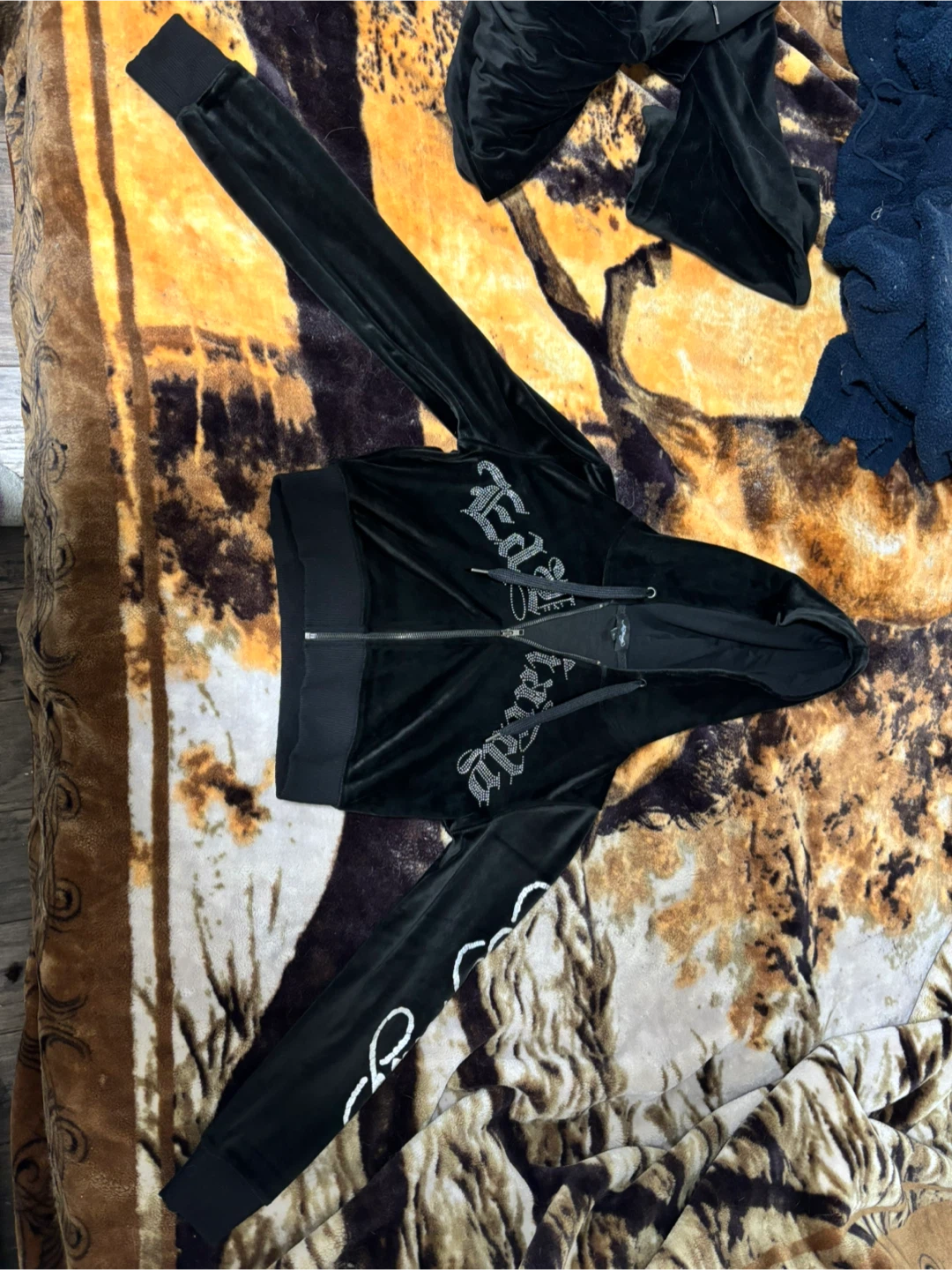 Ed Hardy Black Velour Tracksuit - photo 3
