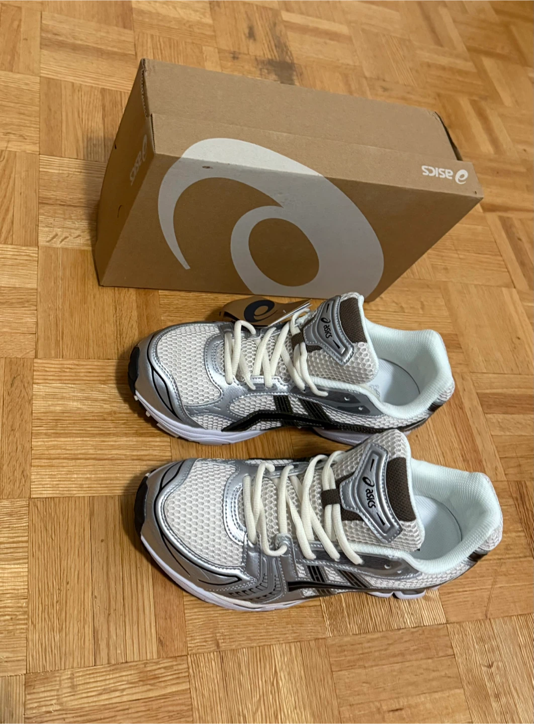 Asics Gel-kayano 14 Running Shoes, Silver/White, Size 9
