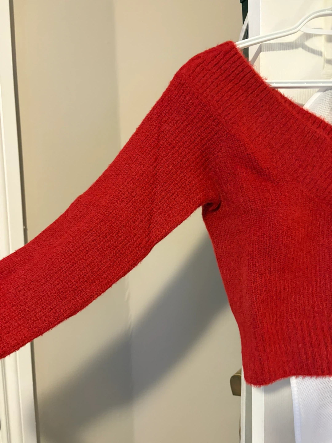 H&M Divided Red Long Sleeve - Size S - photo 2