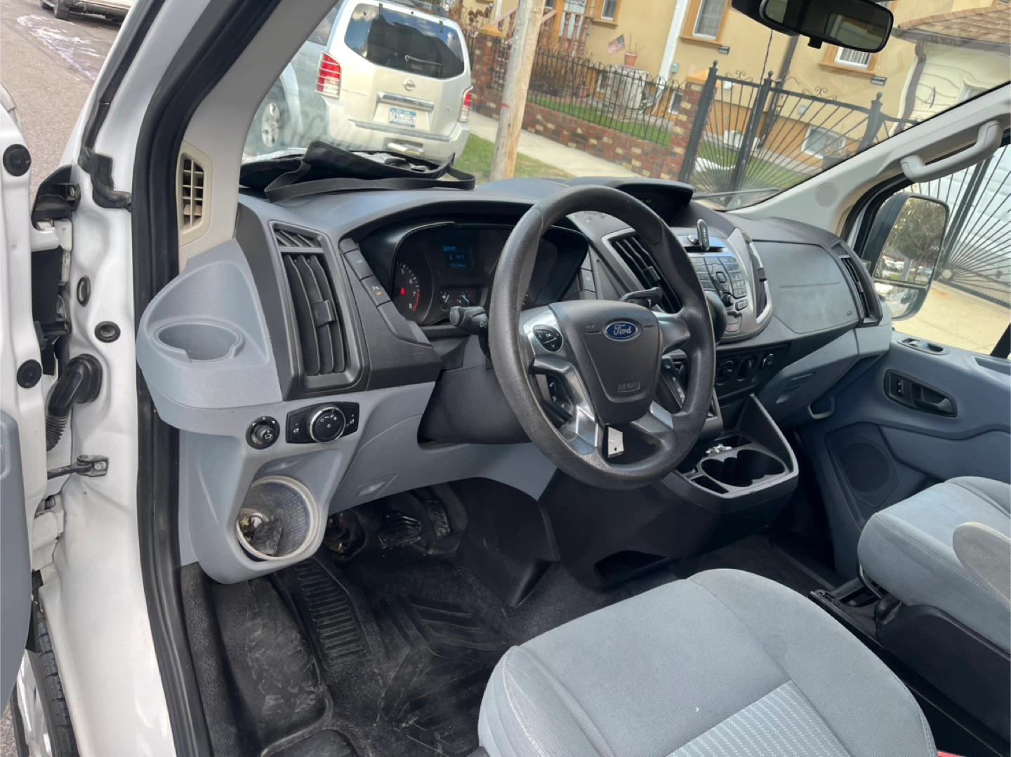 2015 FORD TRANSIT 350 XLT  LWB Low Roof 15 Passenger - photo 3