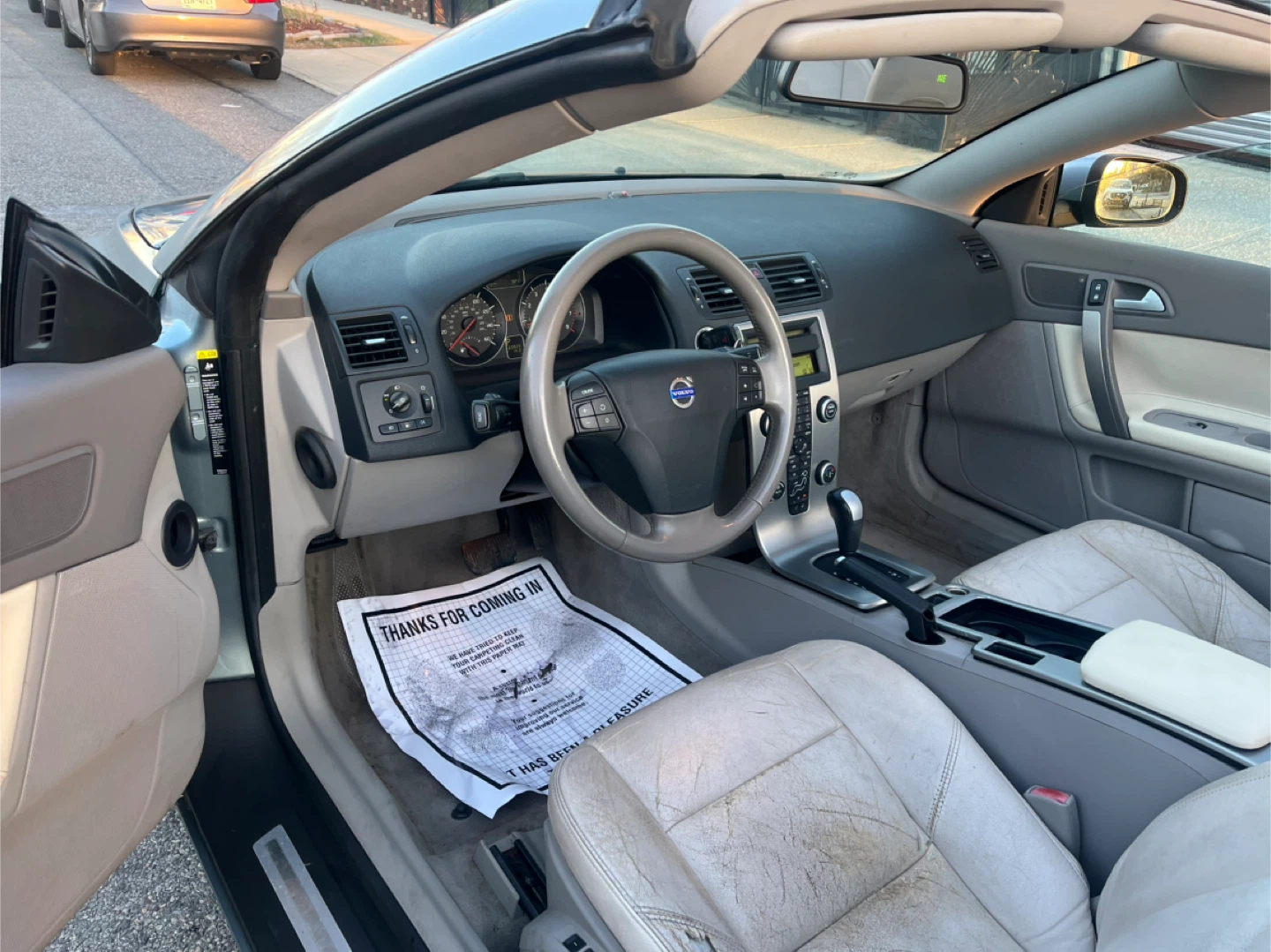 2009 VOLVO C-70 Convertible  2.5L - photo 4