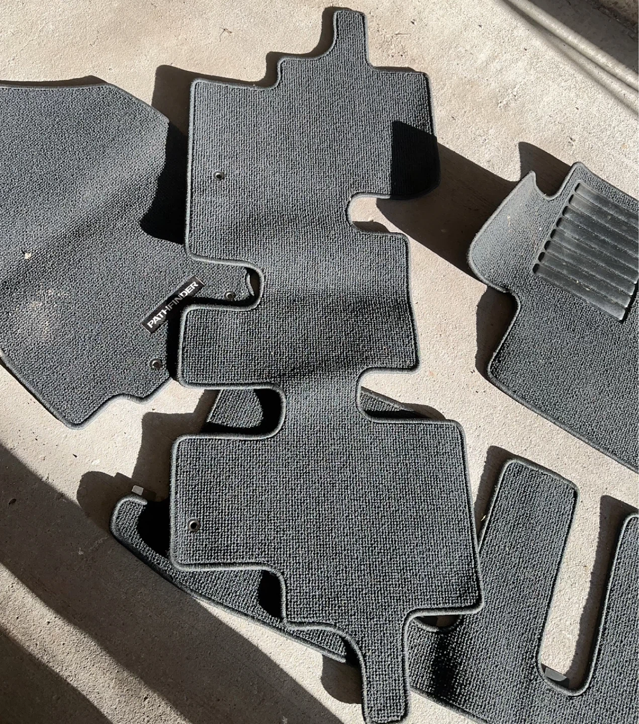 Nissan Pathfinder Floor Mats - Full Set - photo 2