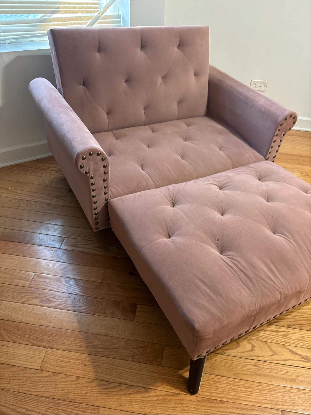 Pink rose chair used . Good condition. Garage pick up - photo 3