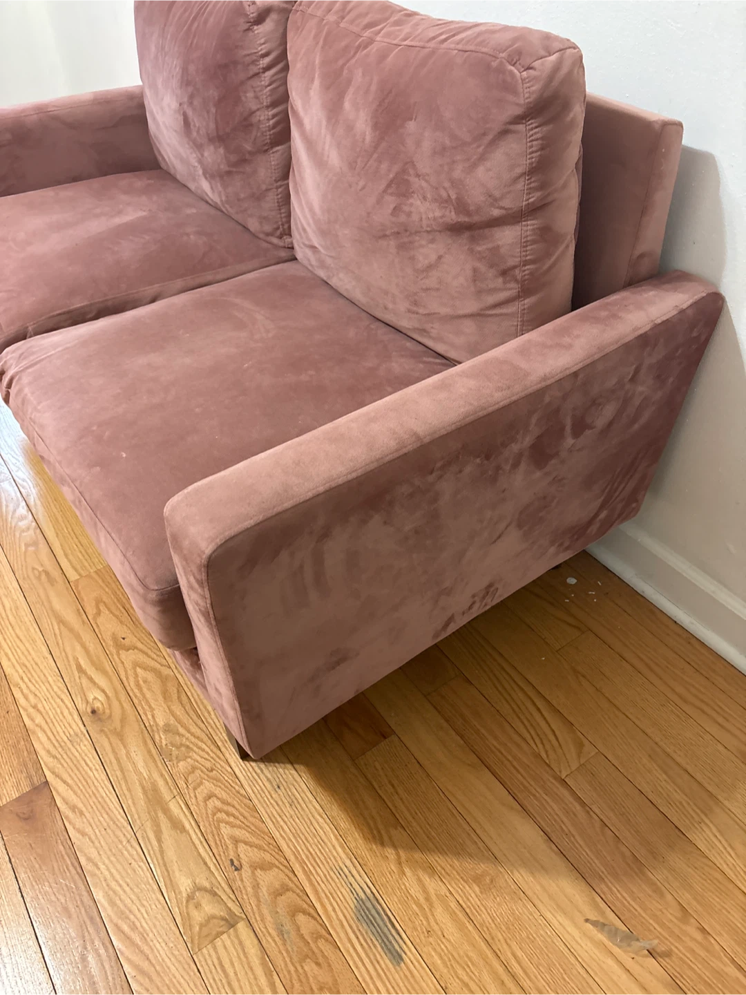 Pink couch good condition. Garage pick up - photo 3