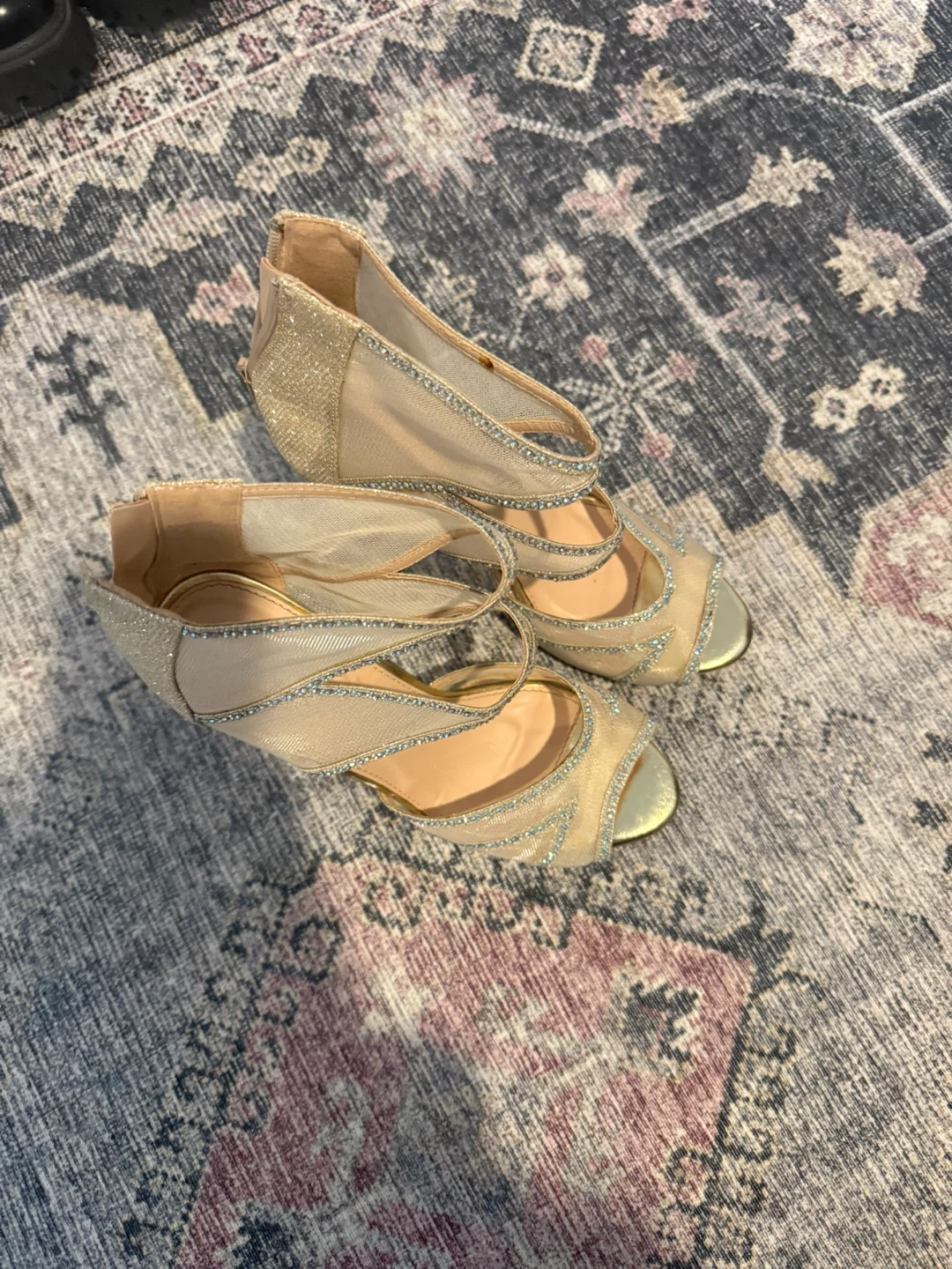 Elegant Gold Heels, Size 10 - photo 2