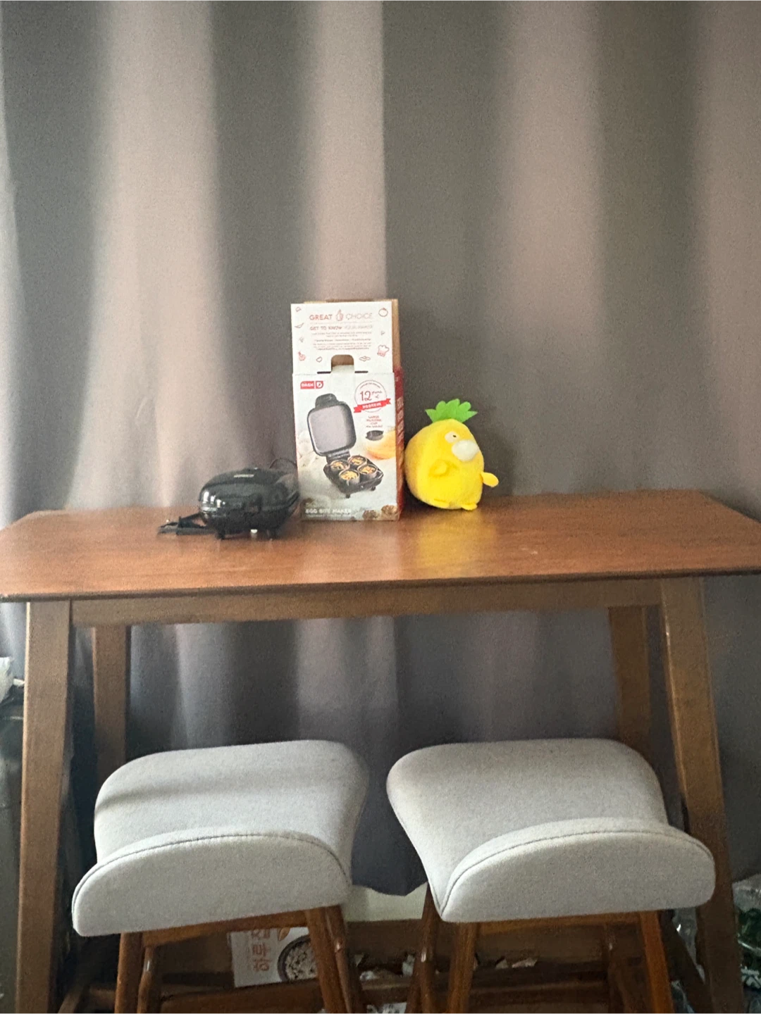 Bar table and chair
