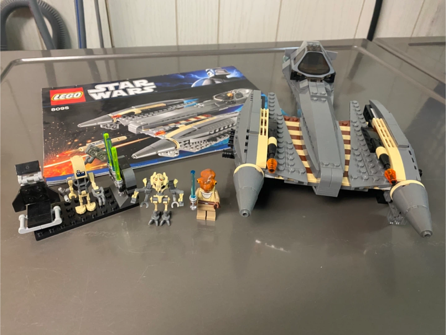LEGO Star Wars General Grievous’ Starfighter (8095)