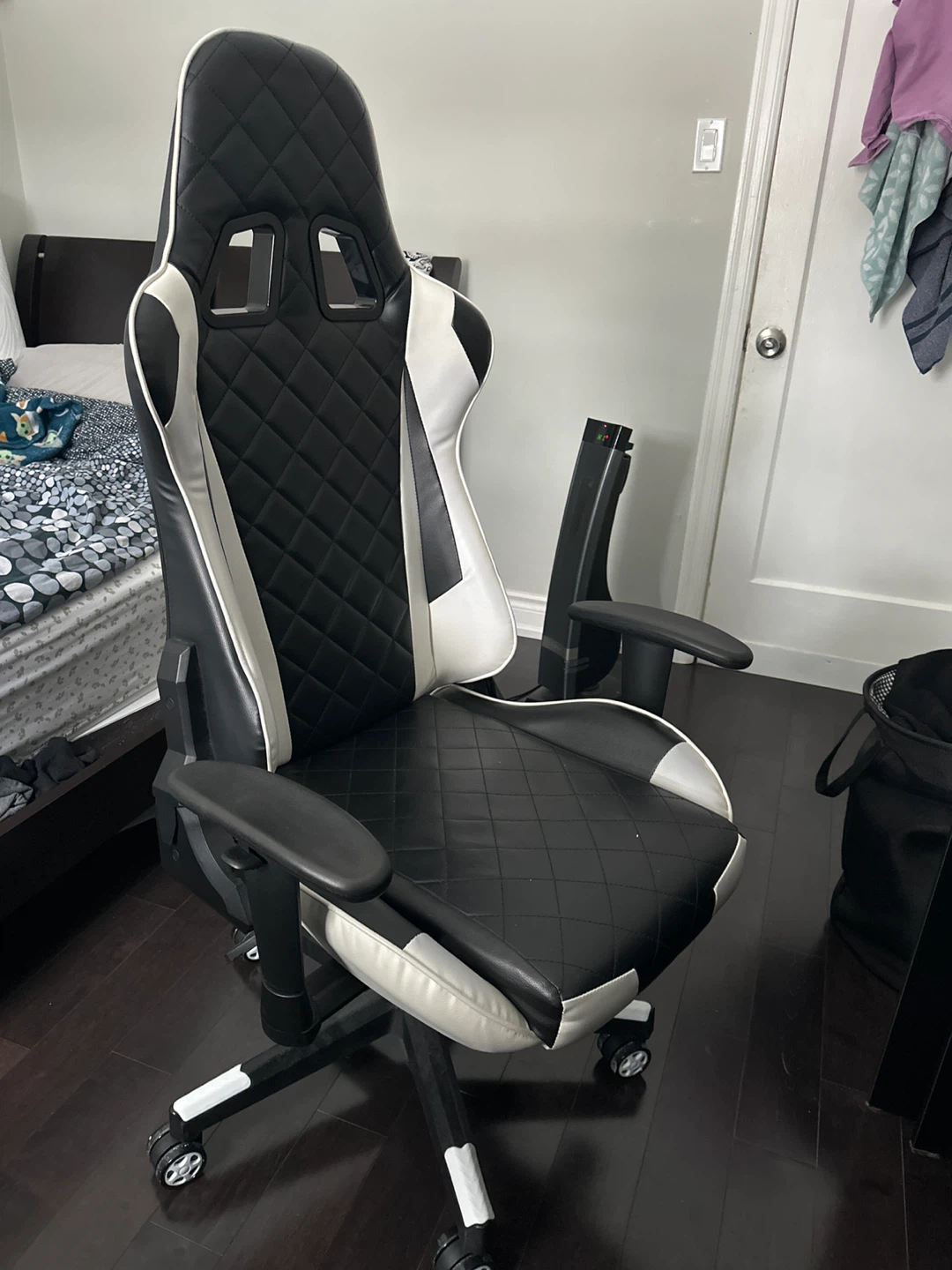Black & White Gaming Chair