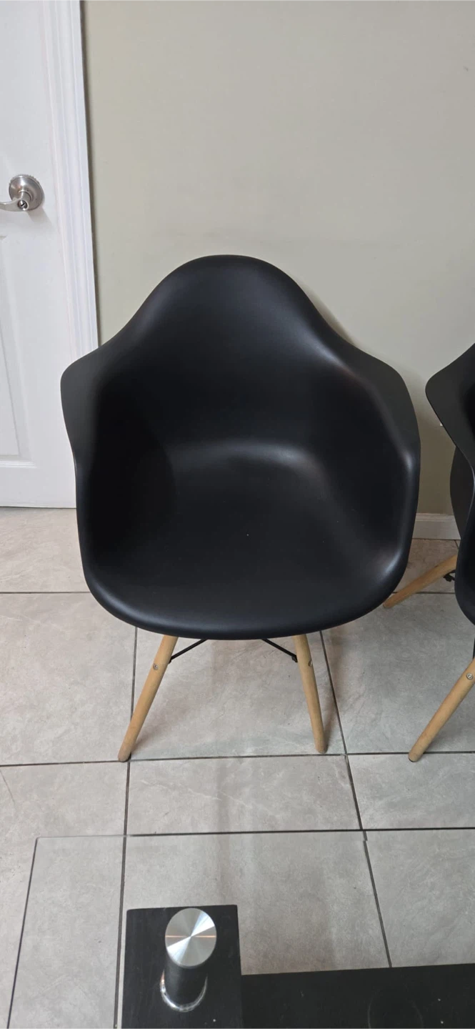Black Glass Coffee Table & 2 Black Chairs - photo 2
