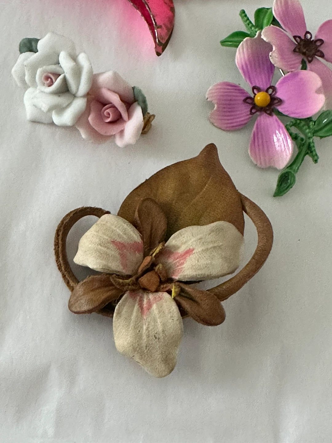 Vintage Flower Brooches - Lot of 5 - photo 5