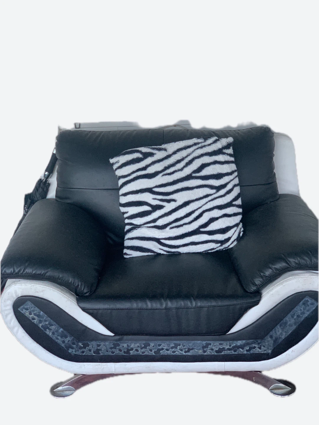 Black & White Leather Sofa Set - photo 3