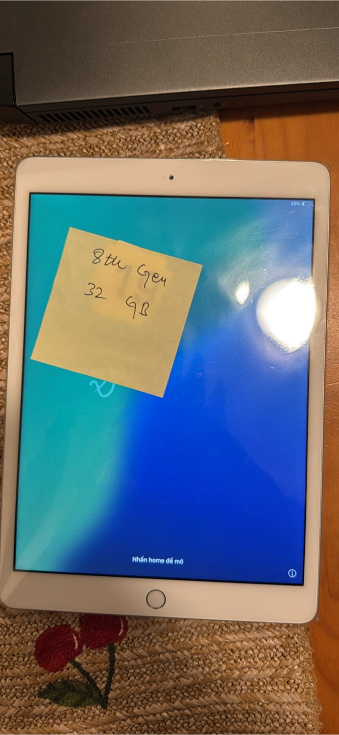 Apple iPad 8th Gen 32GB - photo 2