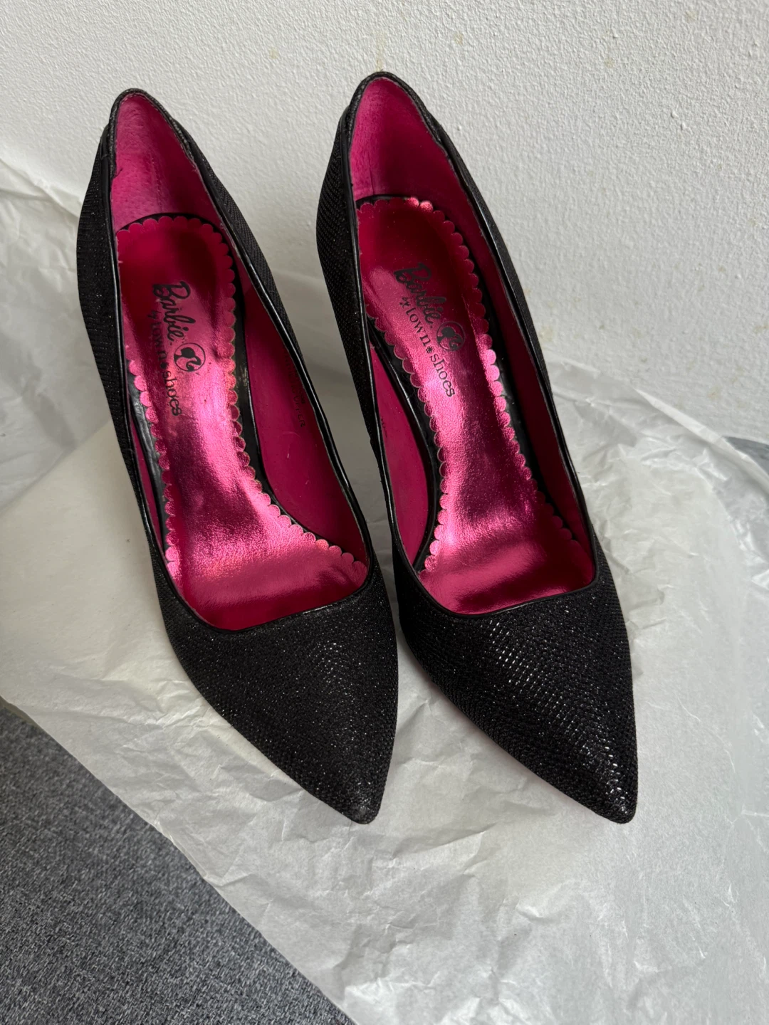 Barbie Black Glitter High Heels - photo 4