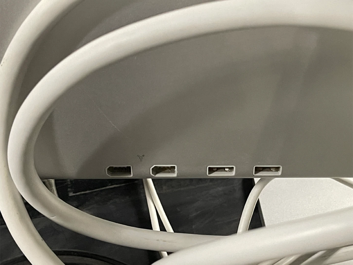 Apple Cinema Display HD 30-inch Monitor - photo 3