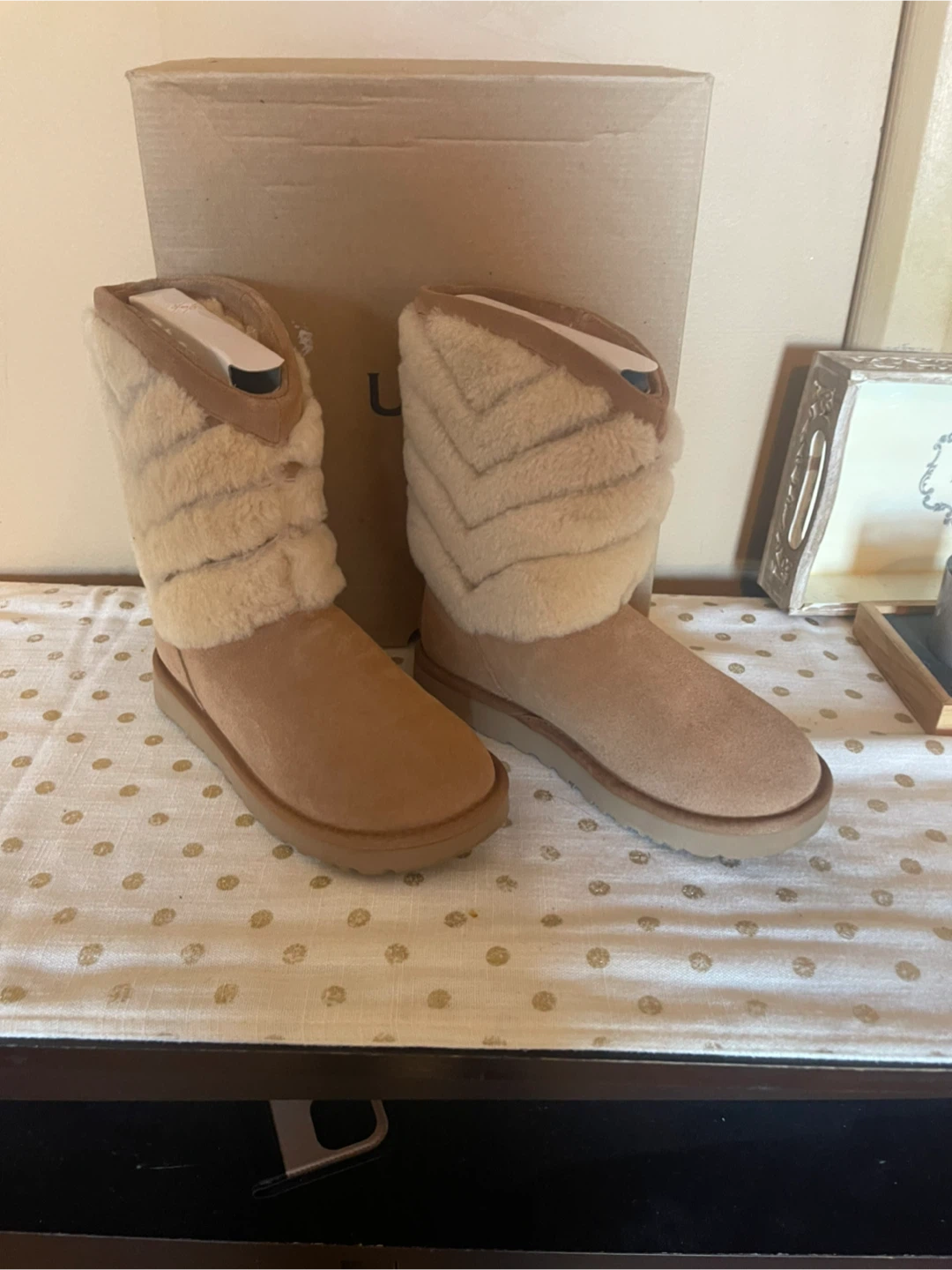 UGG Women's  size 7 - photo 3
