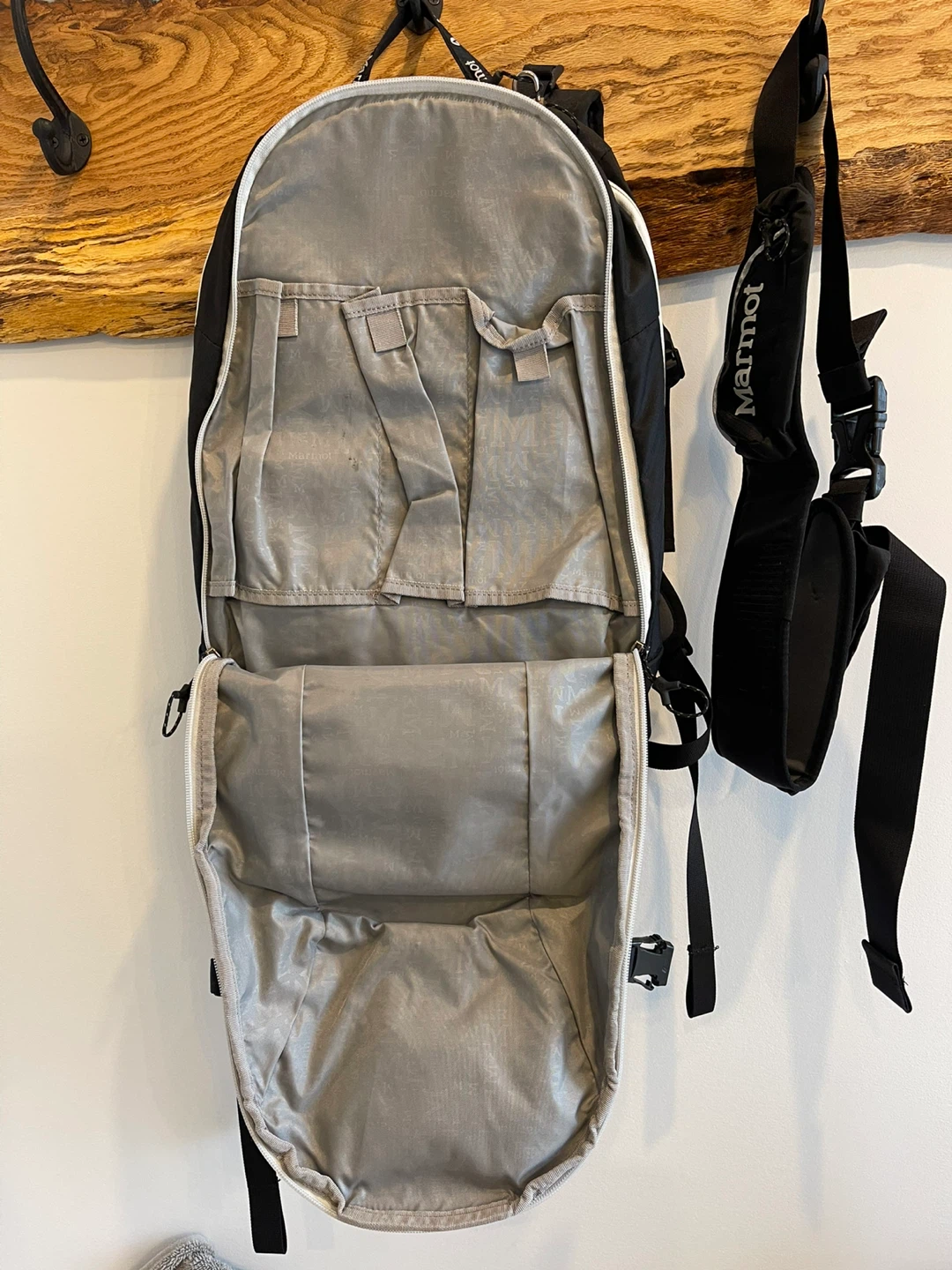 Marmot Backpack - Black & Grey - photo 3