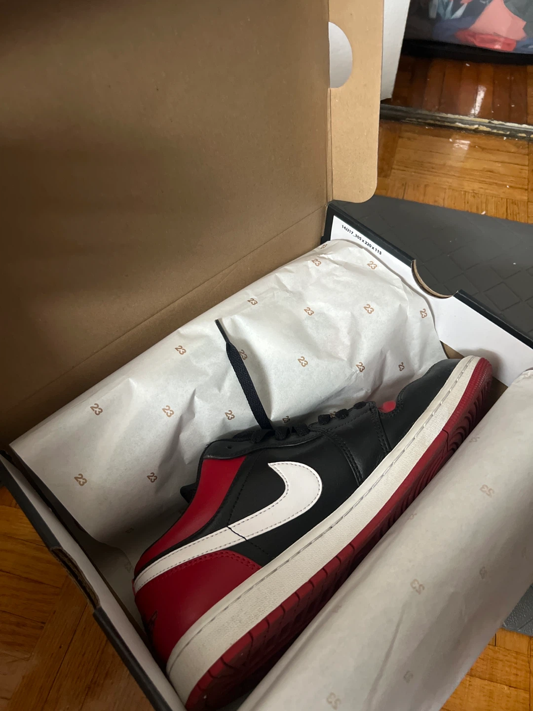 ORGINAL‼️ Air Jordan 1 Low Black/Red-White, Size 10 - photo 4