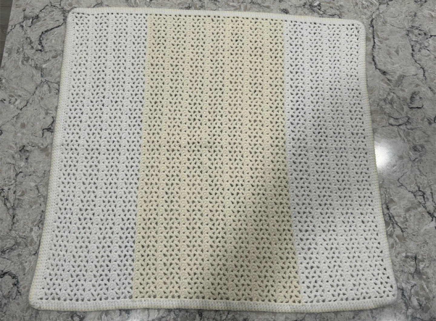 Hand Crafted 100% Acrylic Wool Crochet Blankets. - photo 4