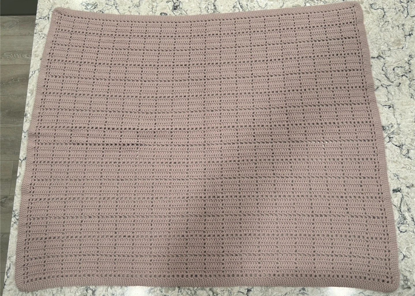 Hand Crafted 100% Acrylic Wool Crochet Blankets. - photo 2
