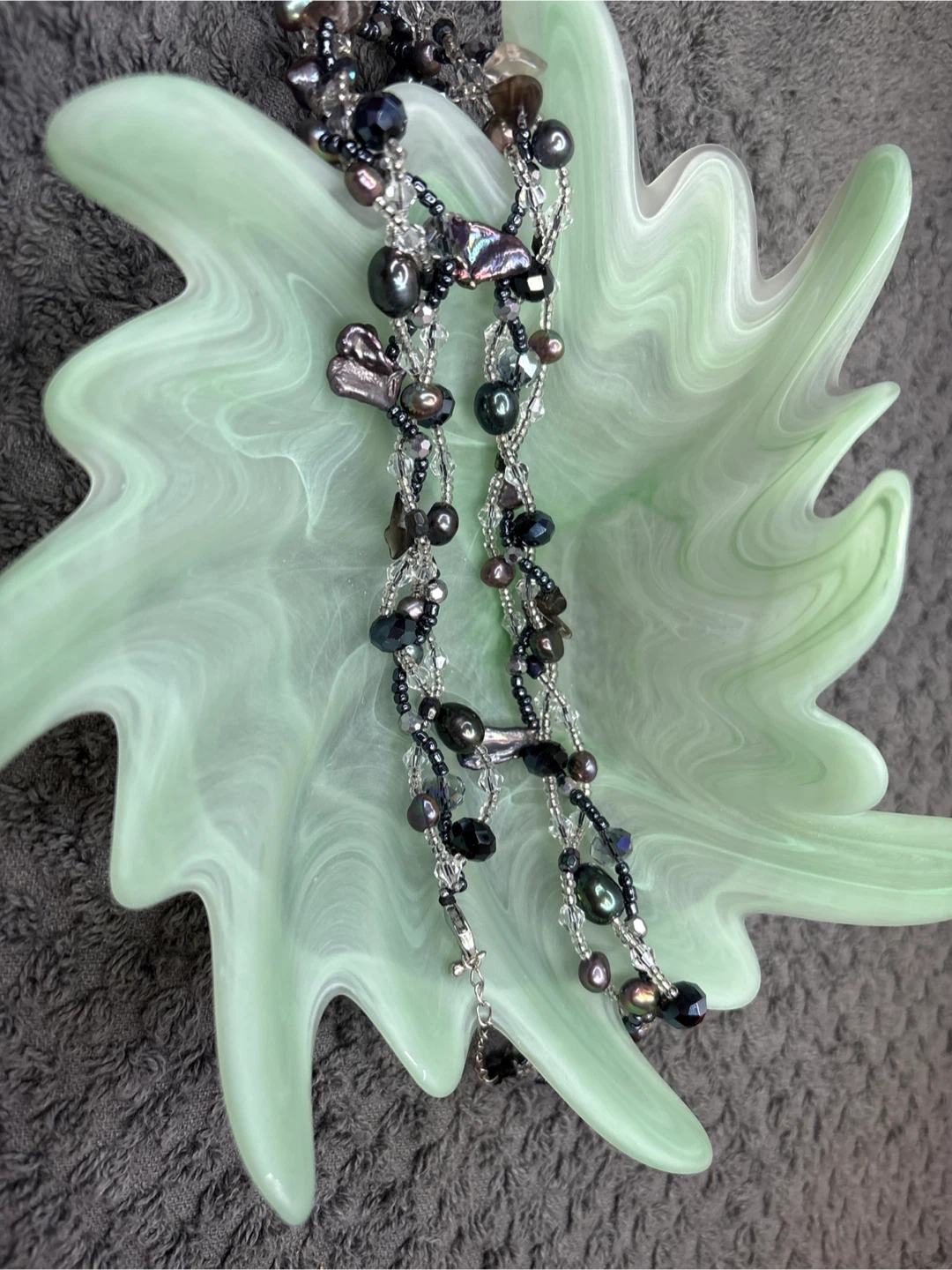 Peacock pearls & crystal necklace with fancy bowl. - photo 2