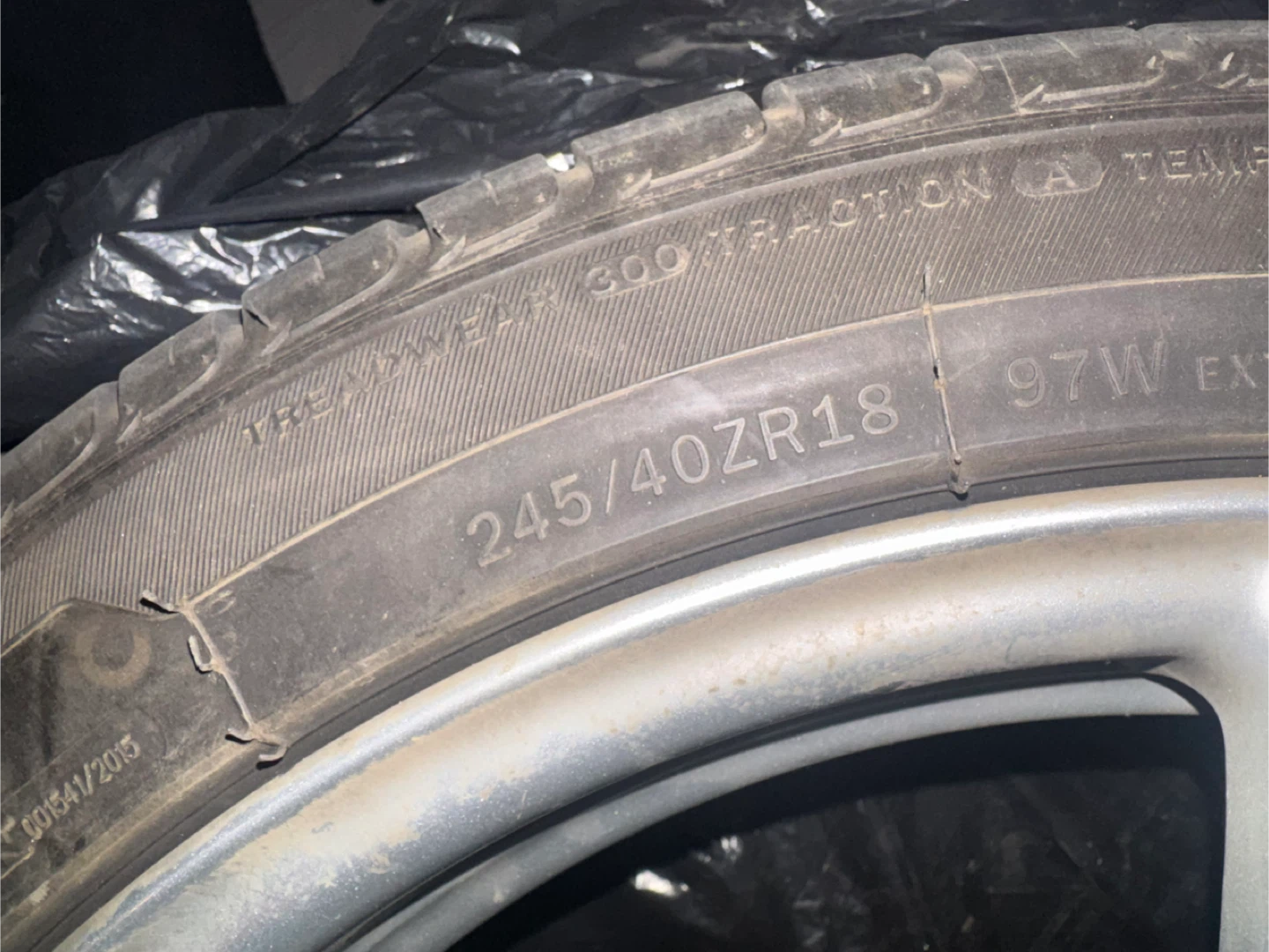 Mercedes-Benz 245/40ZR18 Tire - photo 4