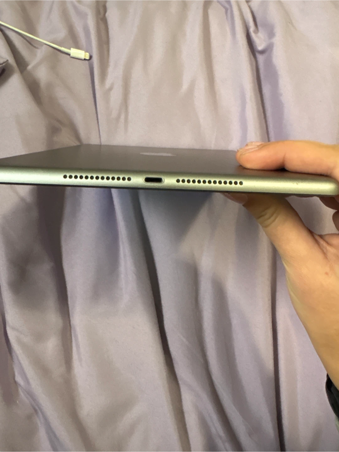 Apple iPad 6th generation - Great Condition! - photo 3