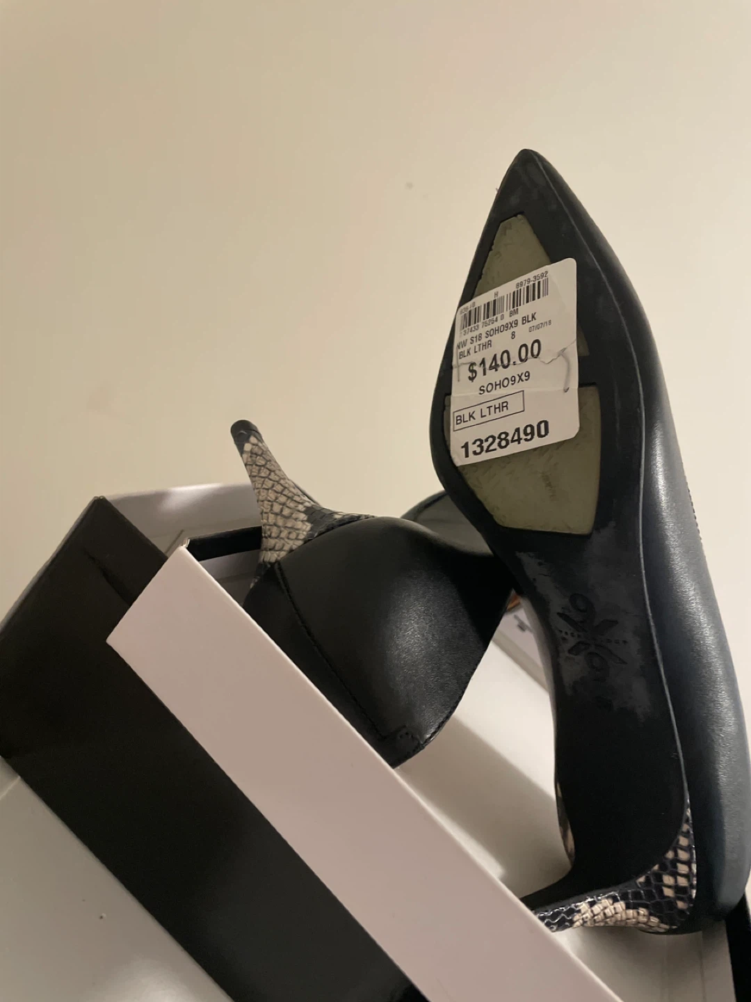 Brand new Nine West Black Leather Heels - Size 8 - photo 4