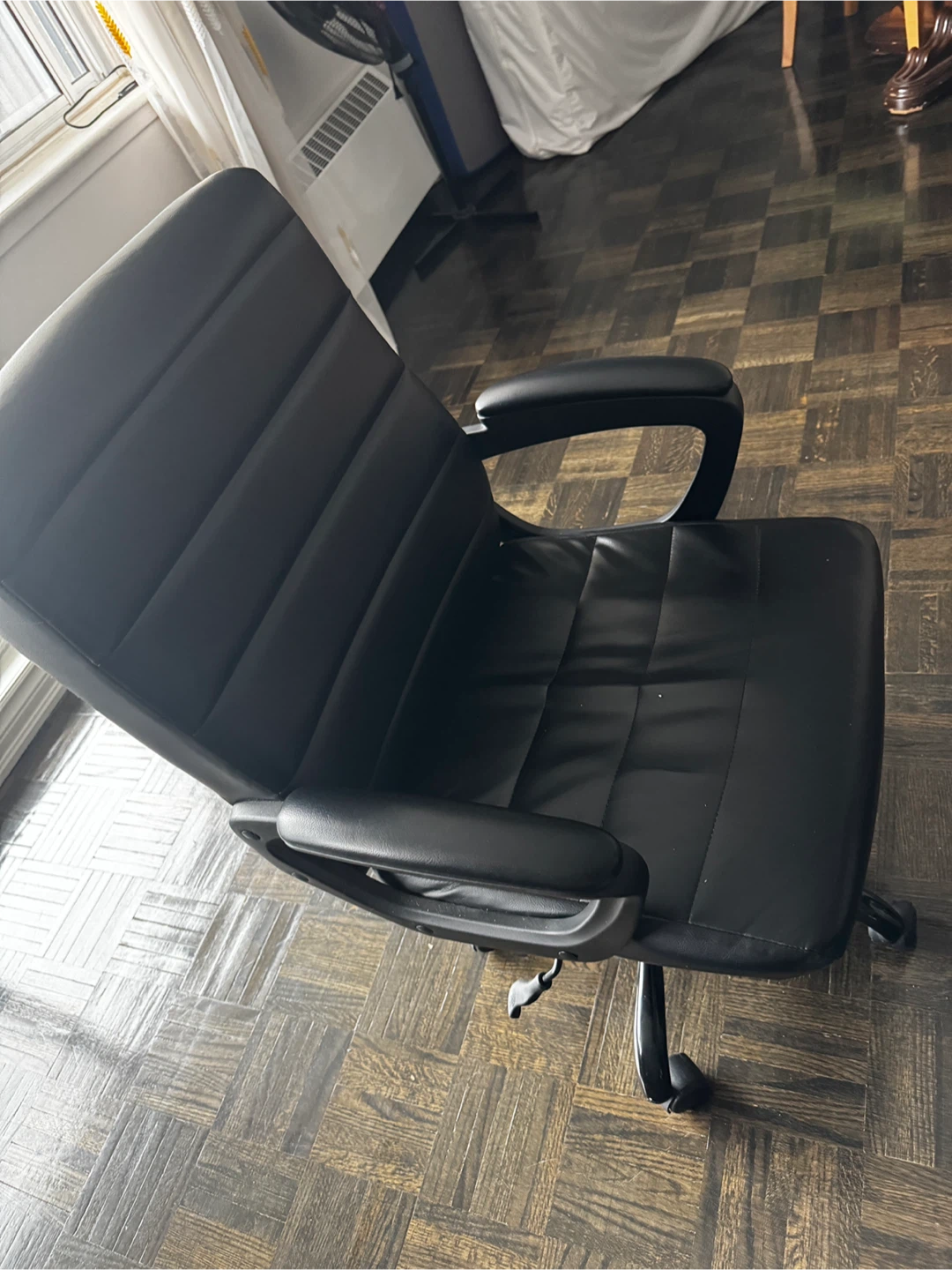 Black Office Chair - photo 2