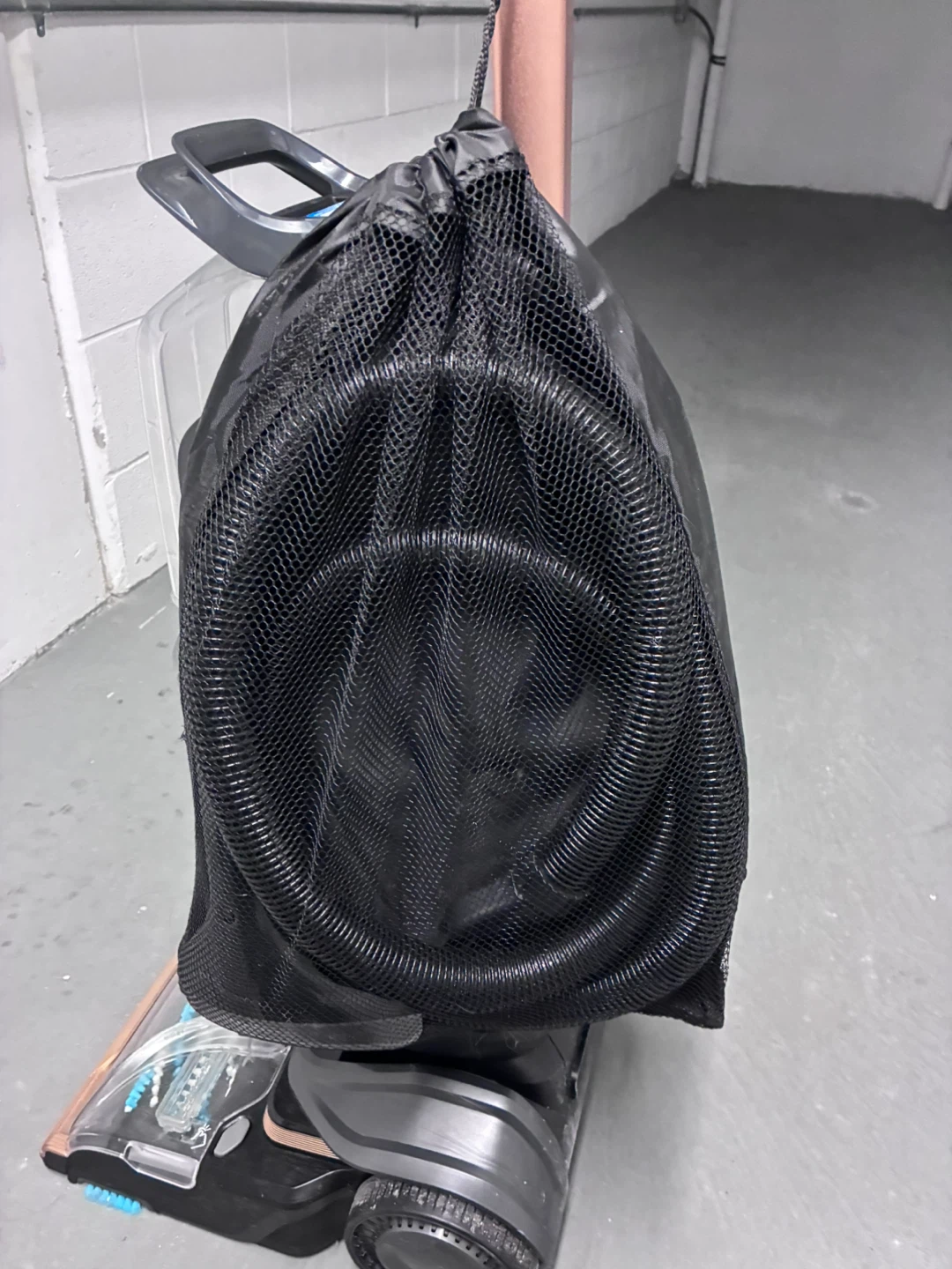 Bissell ProHeat 2X Revolution Pet Carpet Cleaner - photo 4