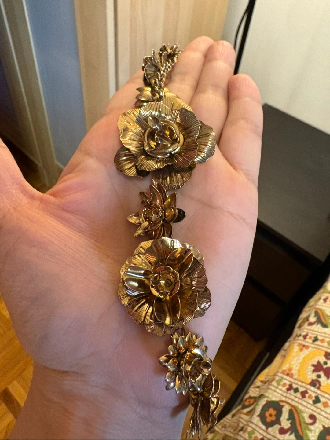 Forever 21 Floral Gold Necklace - photo 2