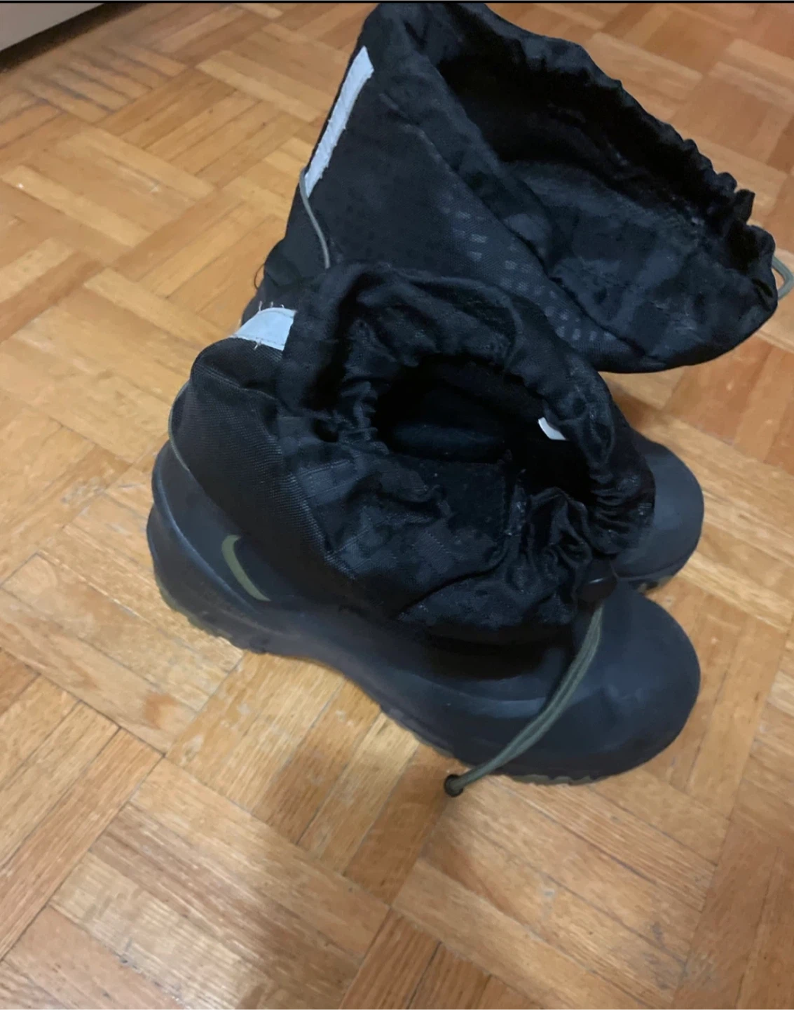 Winter boy Boots - Size 6 🥕