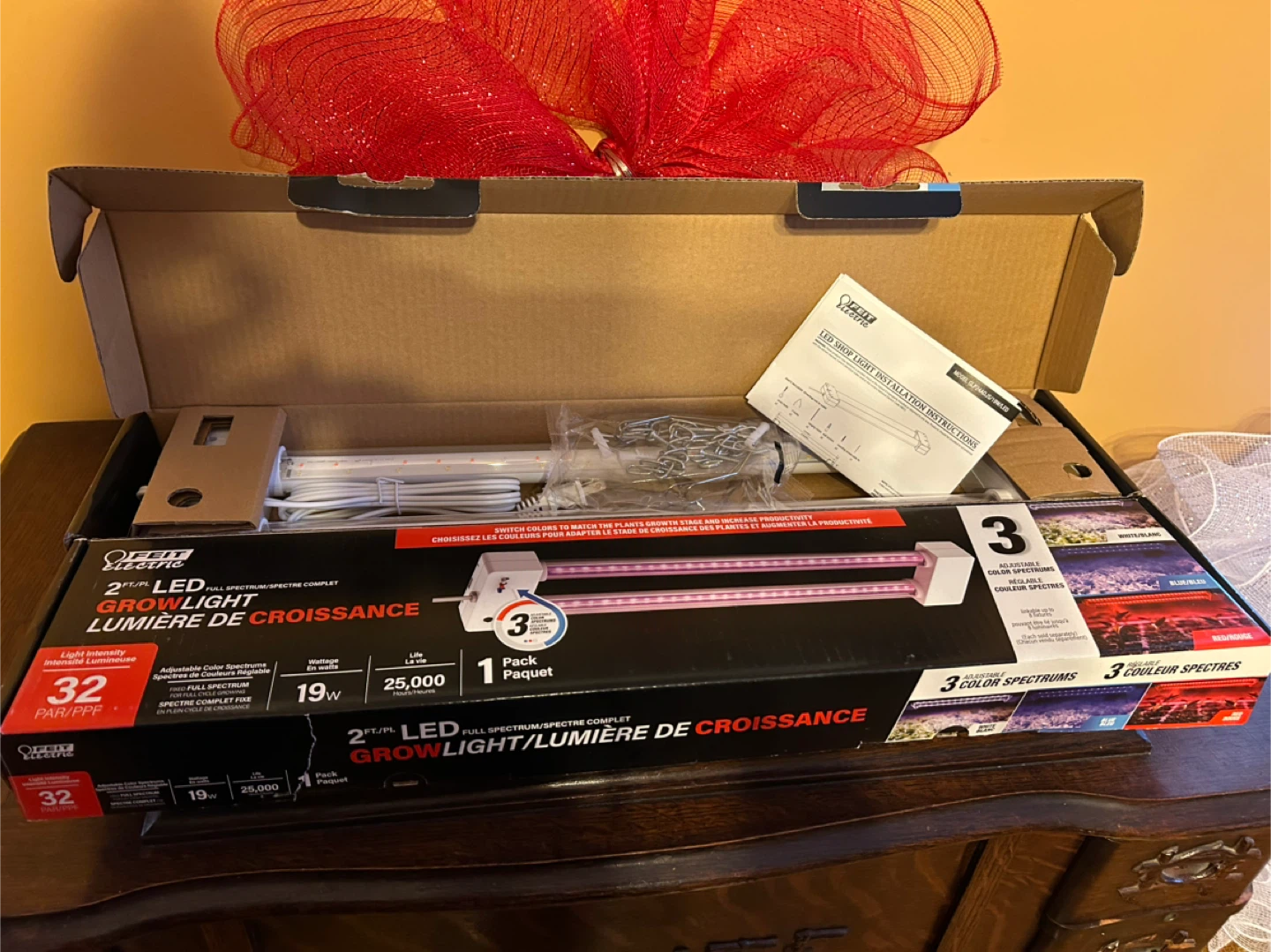 Feit Electric 2FT LED Grow Light - New in Box!