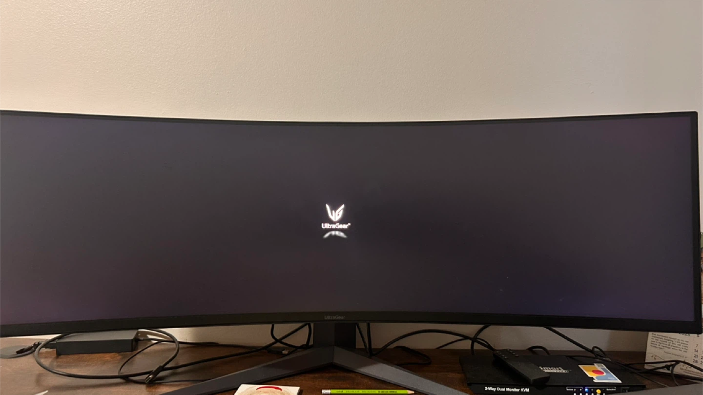 LG Ultragear 45” DQHD Curved Gaming Monitor 200Hz (45GR65DC-B) - photo 2