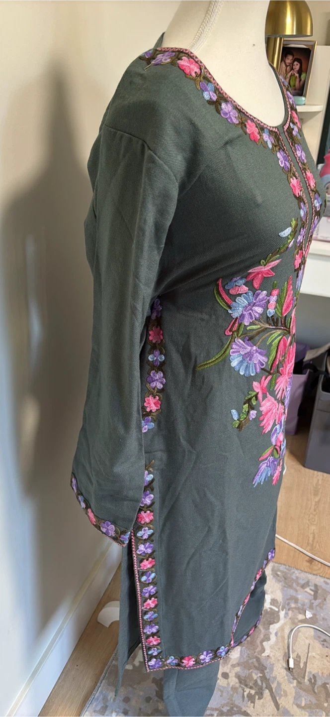 Embroidered Grey 2-Piece Outfit - photo 4