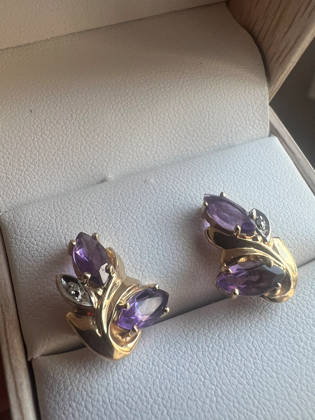 14 k  Gold Earrings with Amethyst and diamonds - photo 4