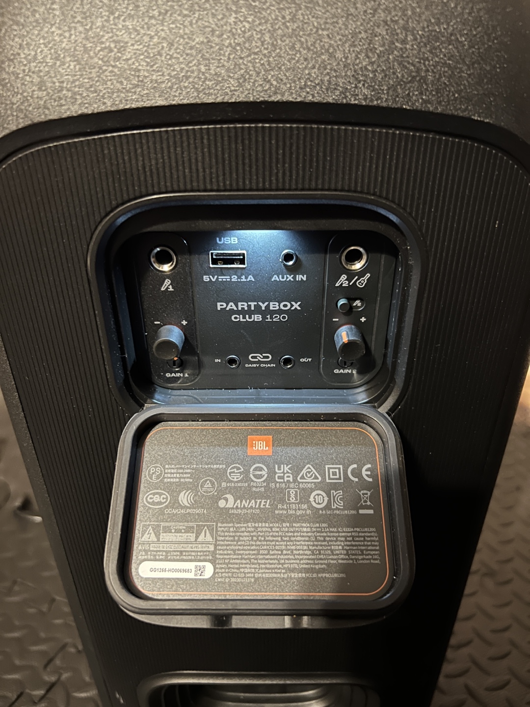 JBL Partybox Club 120 w/ Free Mic - photo 3