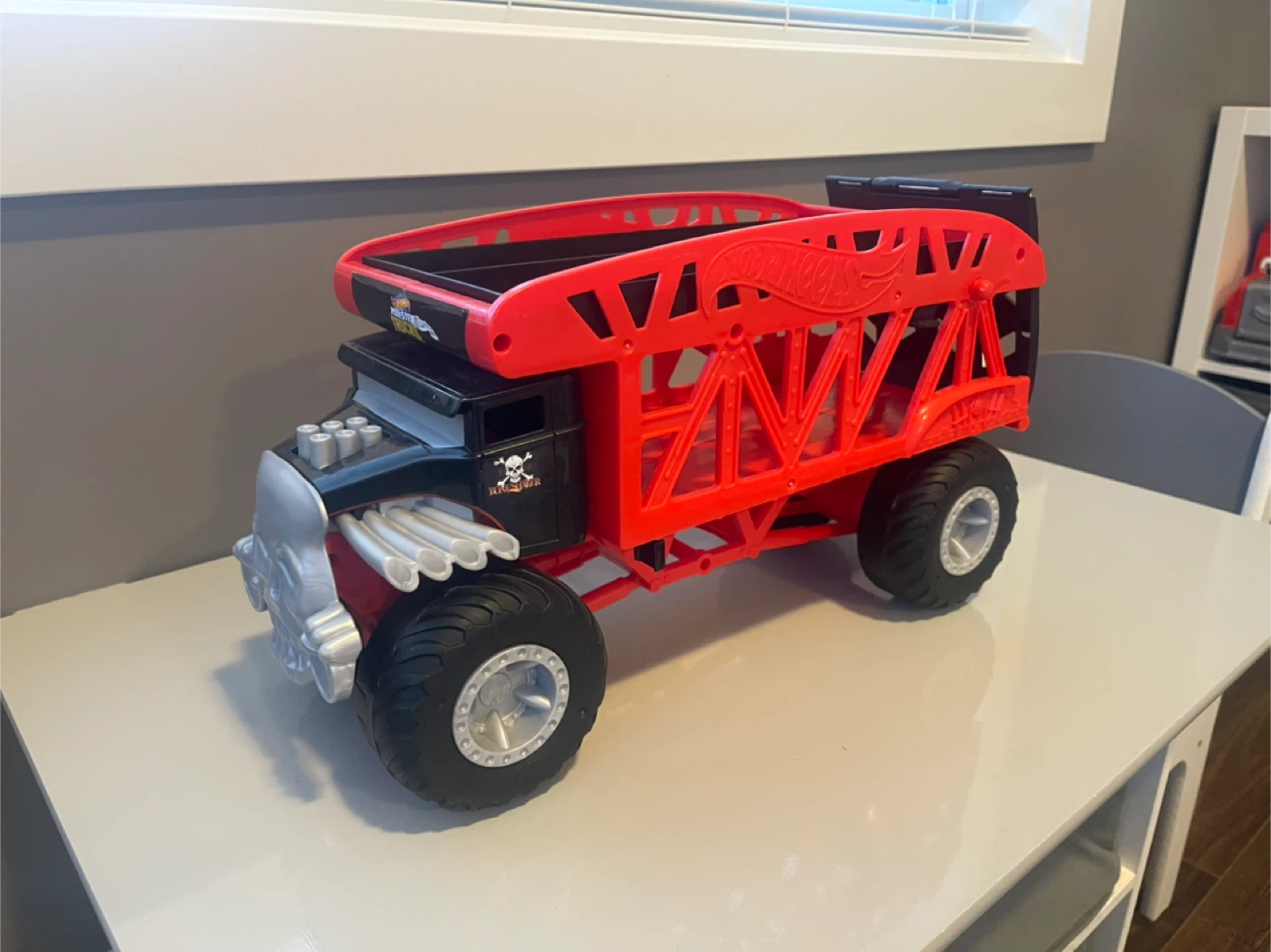 Hot Wheels Monster Truck Carrier
