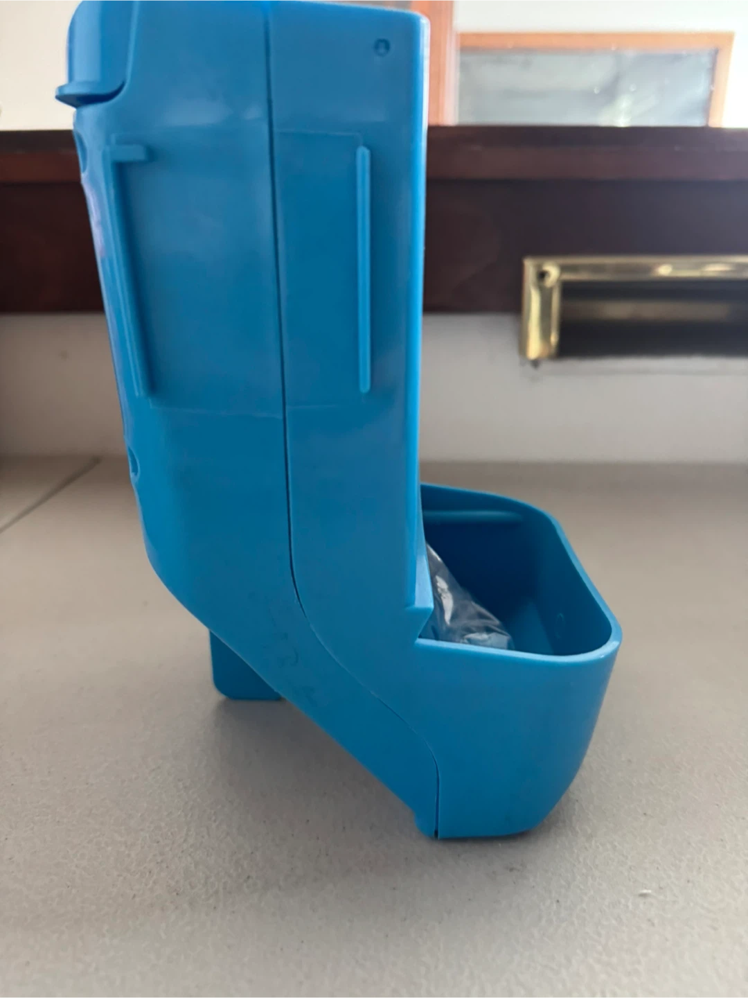 Kaytee Gravity Bin Feeder with Mounting Bracket - photo 3