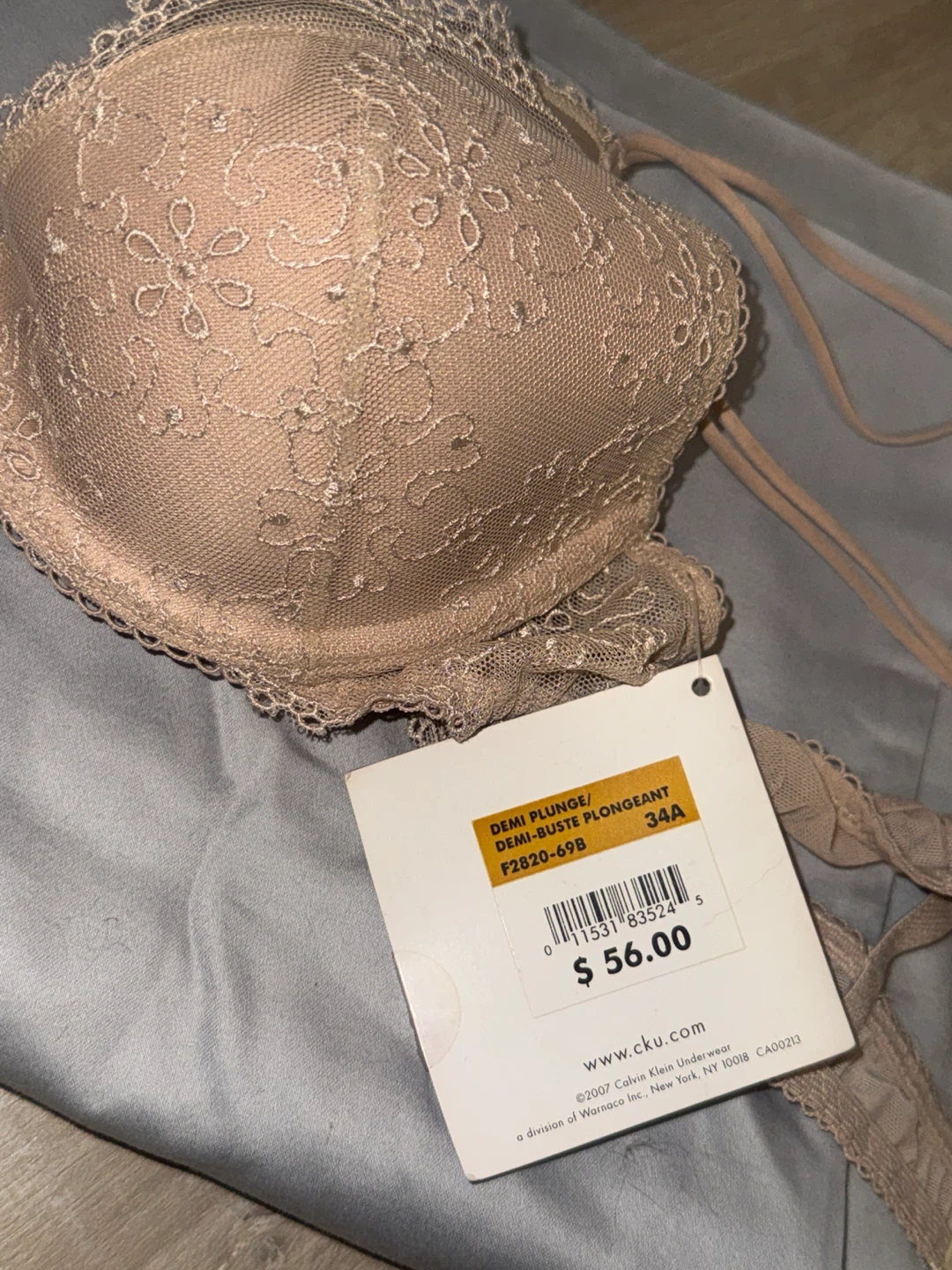 Calvin Klein Demi Plunge Bra - Size 34A