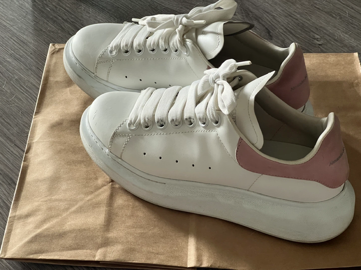 Alexander McQueen White/Pink Sneakers - Size 38 - photo 3