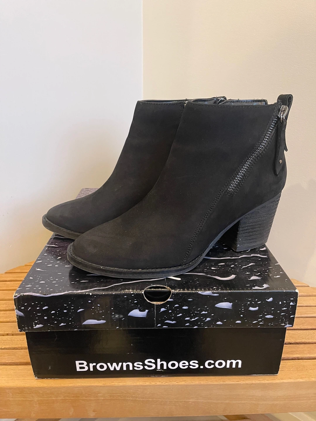 Browns Artica Nidiaa Black Nubuck Waterproof Boots - Size 7