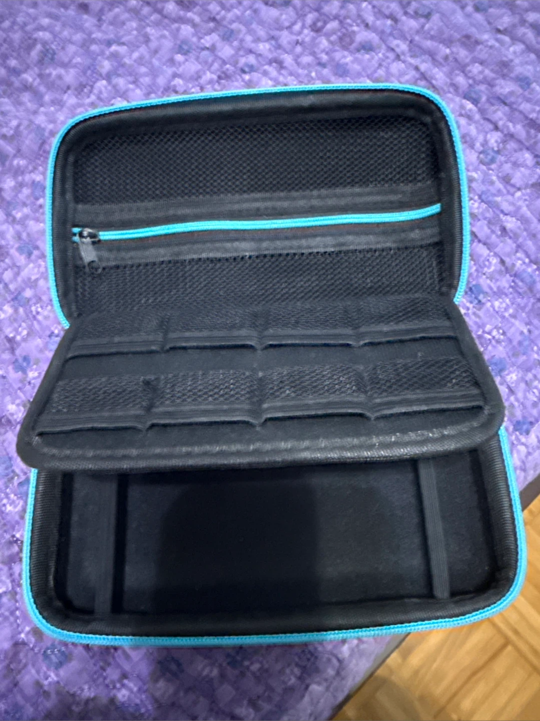 New Nintendo 2DS XL, 19 games, case, charger and more - photo 5