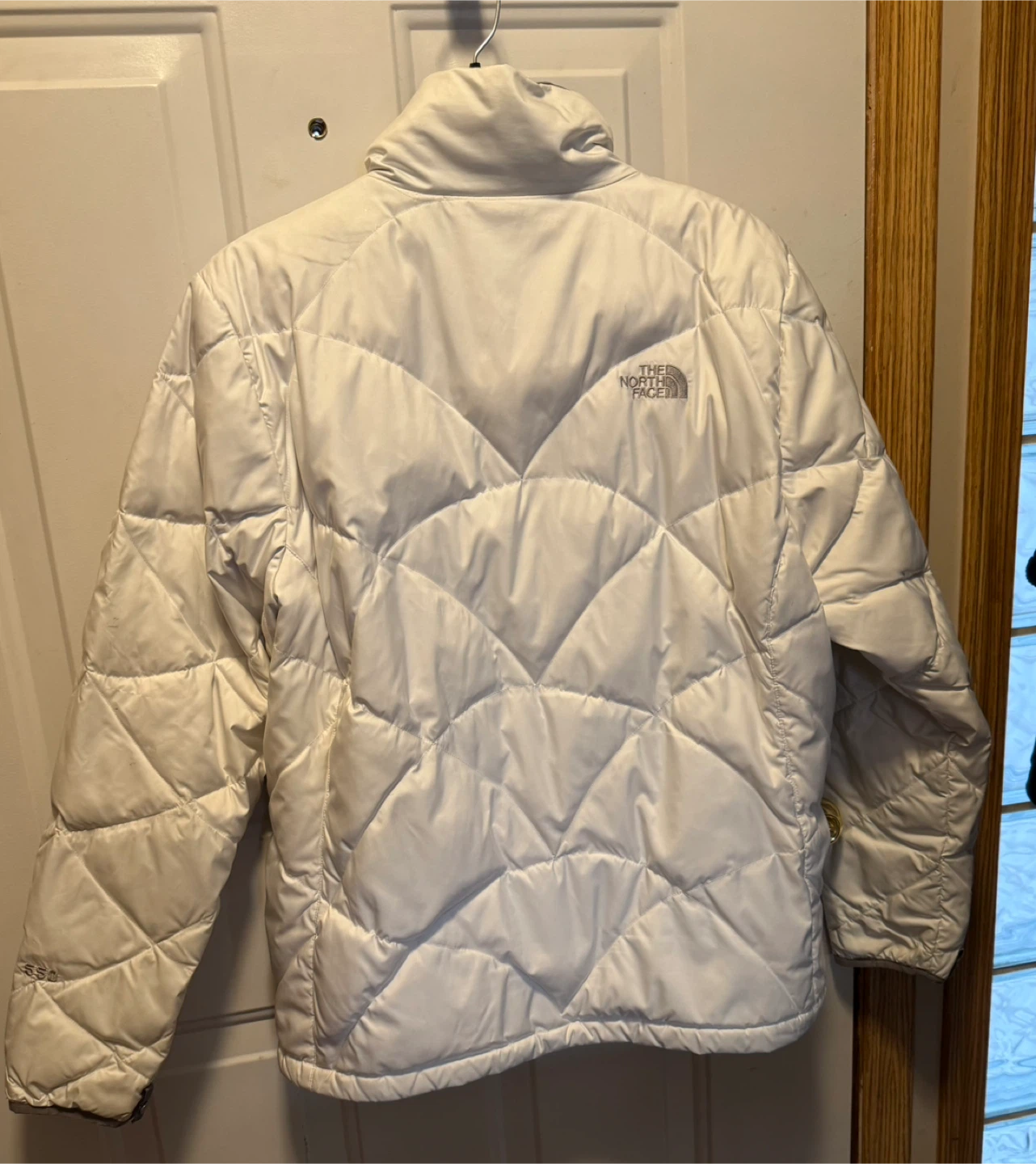 The North Face White Puffer Jacket - Women's XL - photo 4
