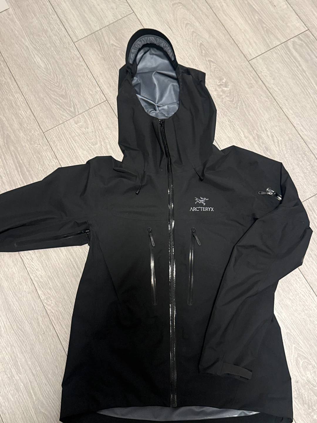 Arc'teryx Alpha SV Women's Jacket - XS